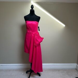 NWT New York & Co High-Low size Medium